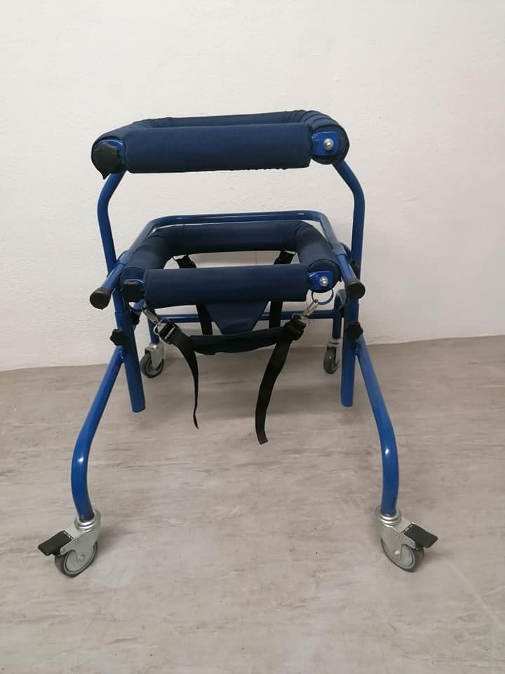 Andador dinámico pediátrico