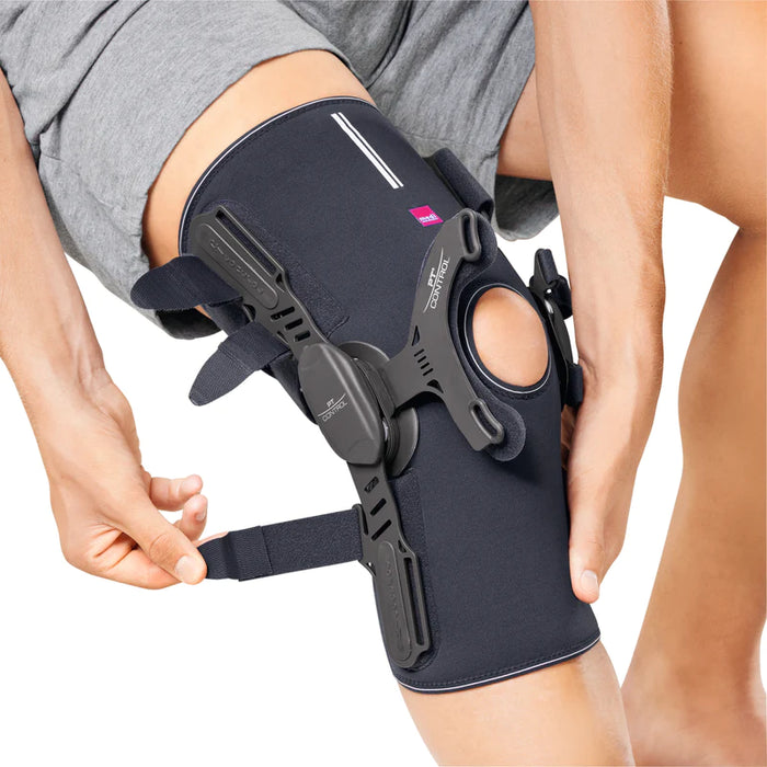 medi PT control® knee brace - knee brace with flexion and extension adjustment and kneecap traction