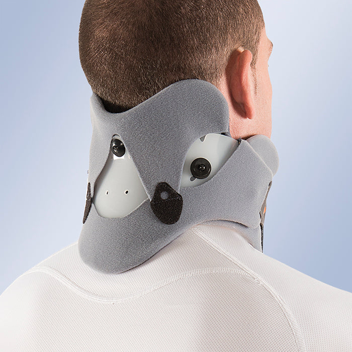 Bivalve collar with occipitomental support - ORLIMAN
