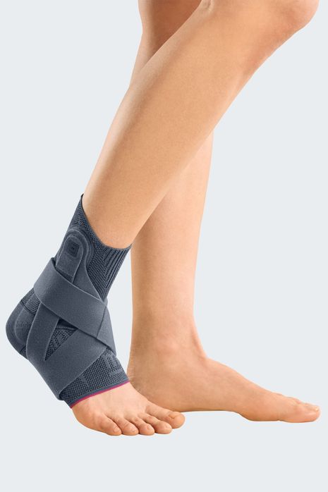 Elastic foot with stabilization strap system - medi Levamed® active
